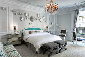 str81gr-107000-Tiffany Suite Bedroom